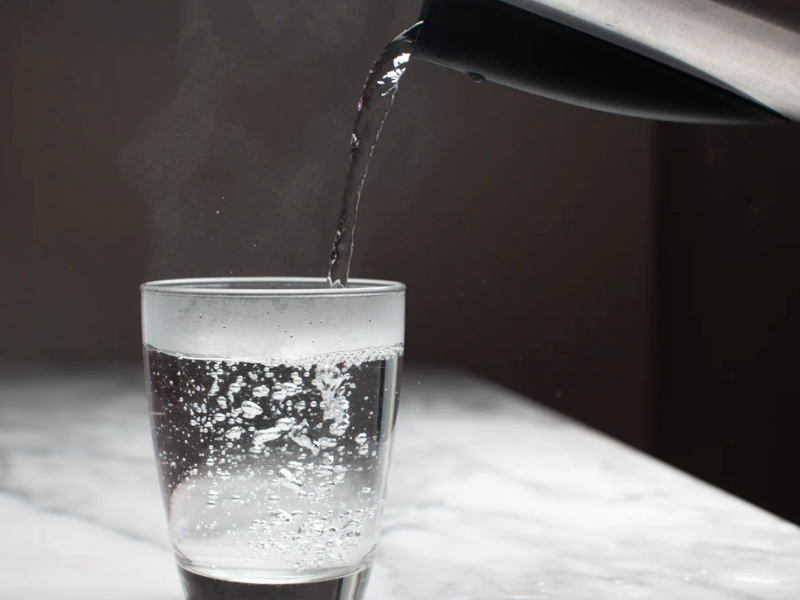 Home remedy to remove stomach gas instantly using warm water